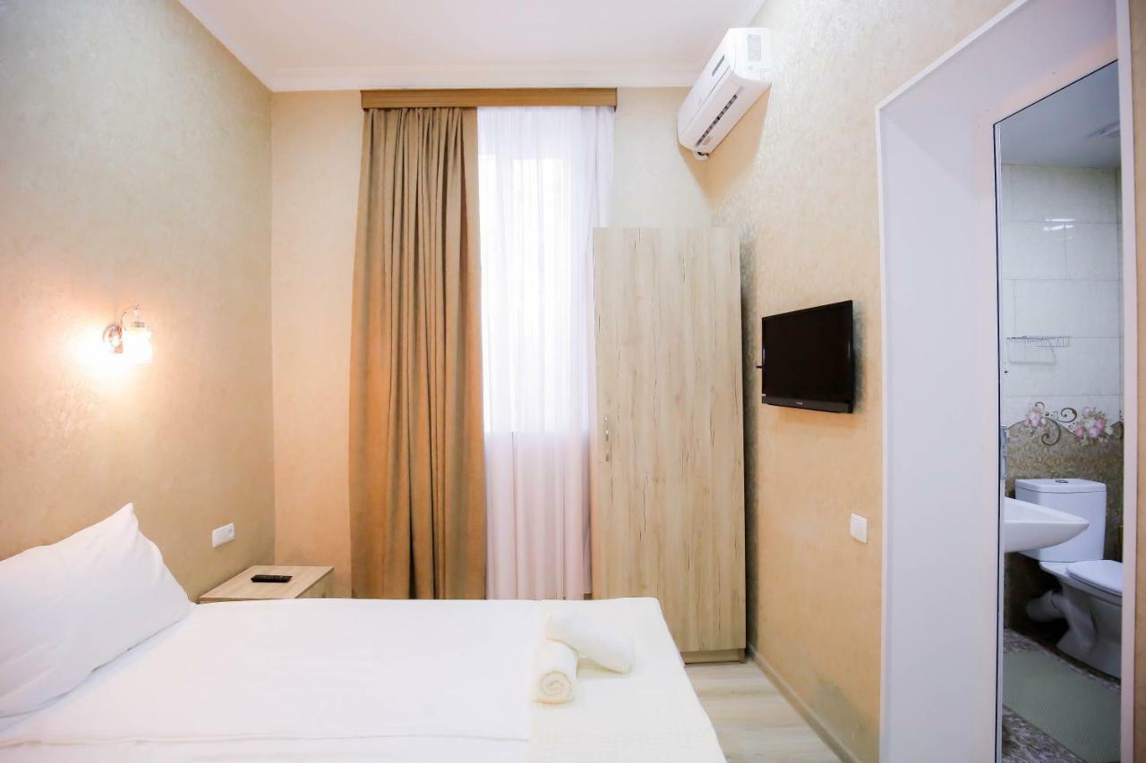 Anseza Hotel Kutaisi Exterior foto